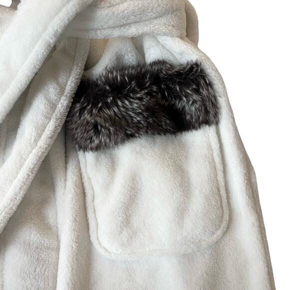 Pottery Barn Faux Fur Trim Hooded Robe One Size Fits Most - Picture 2 of 15